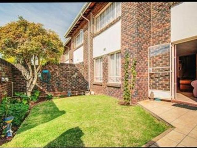 Townhouse for rent in Ekurhuleni, Gauteng