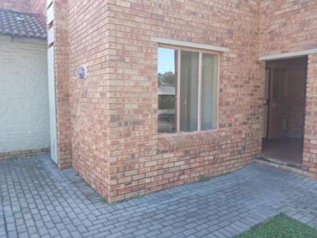 Townhouse for rent in Ekurhuleni, Gauteng