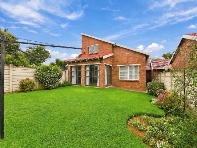 House for rent in Constantia Kloof, Roodepoort