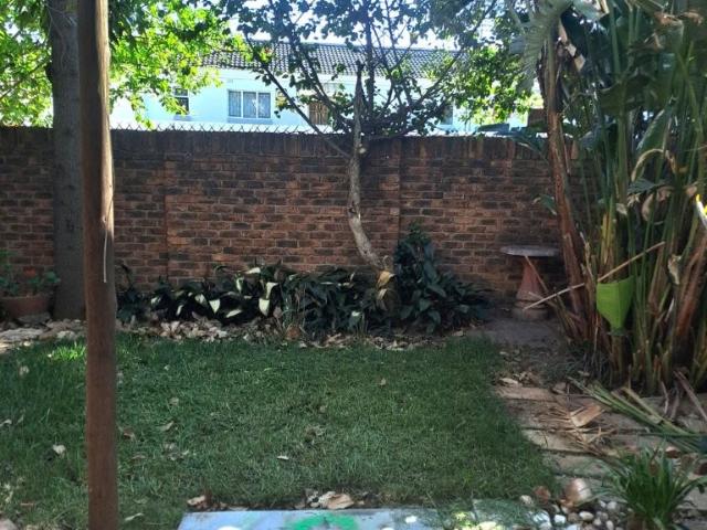 Townhouse for rent in Vosloorus, Gauteng