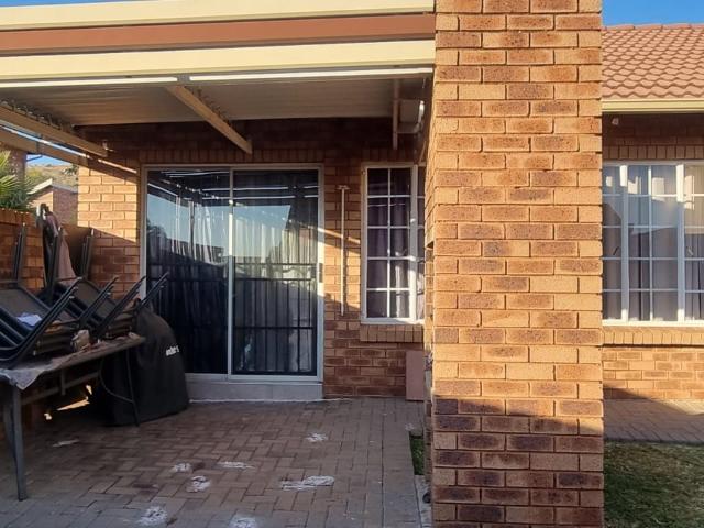 House for rent in Waterkloof, Gauteng