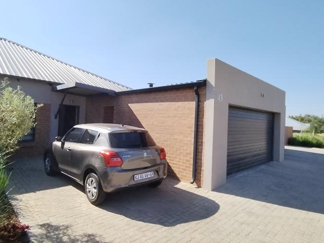 House for rent in Waterkloof, Gauteng