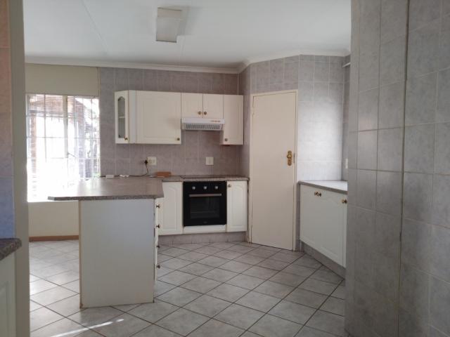 House for rent in Waterkloof, Gauteng