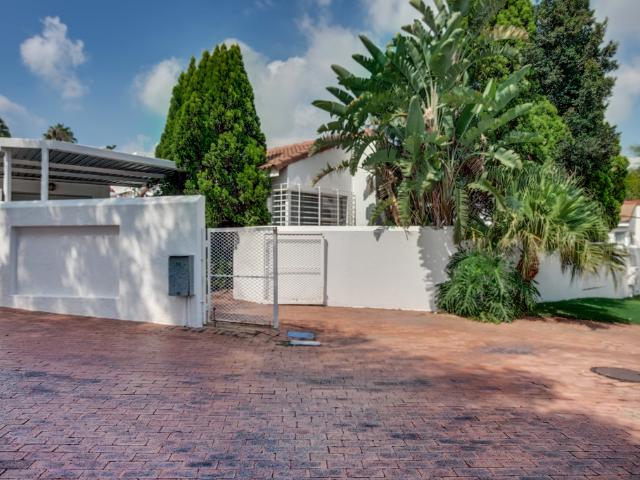 Townhouse for rent in Alexandra, Gauteng