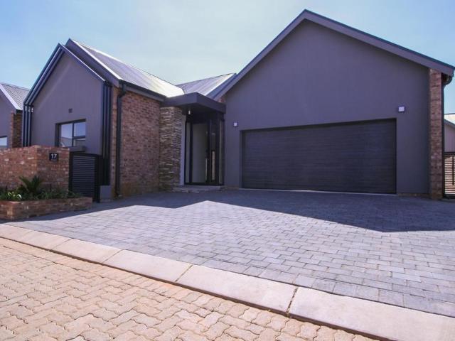 House for rent in Waterkloof, Gauteng