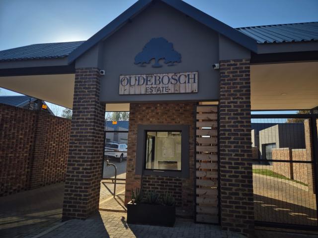 House for rent in Waterkloof, Gauteng