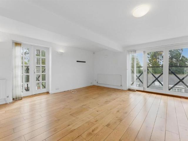 Townhouse for rent in Market Harborough, Harborough
