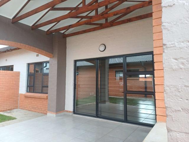 House for rent in Waterkloof, Gauteng