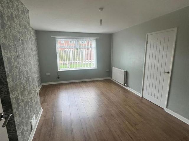 Townhouse for rent in St George's Quarter / Cultural Quarter, Calderstones