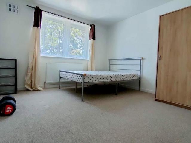 Townhouse for rent in Glyndon, Shooters Hill