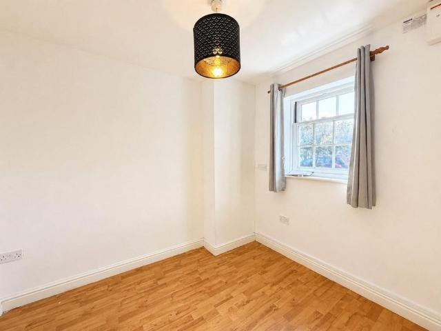 Townhouse for rent in Evershot, Oxfordshire