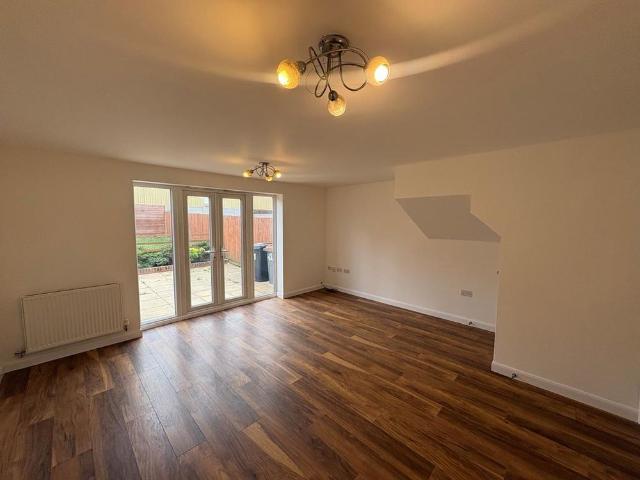 Townhouse for rent in East Midlands