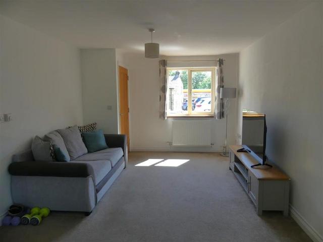 Townhouse for rent in West Yorkshire
