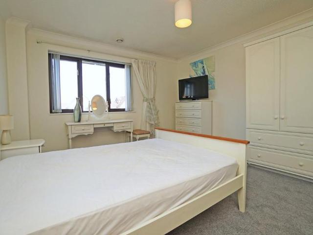 Townhouse for rent in Port Solent, City Of Portsmouth