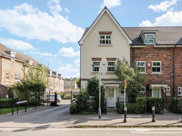 House for rent in Winkfield