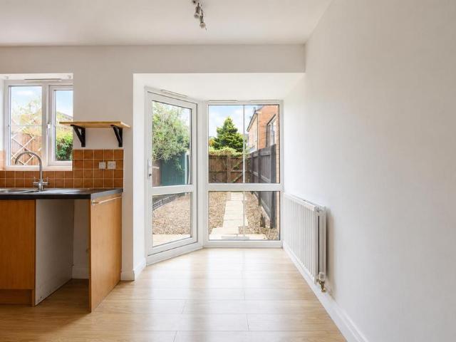 Townhouse for rent in Hampton Hargate, Peterborough