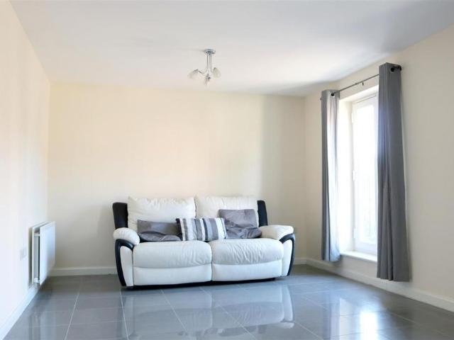 Townhouse for rent in Patchway, South Gloucestershire