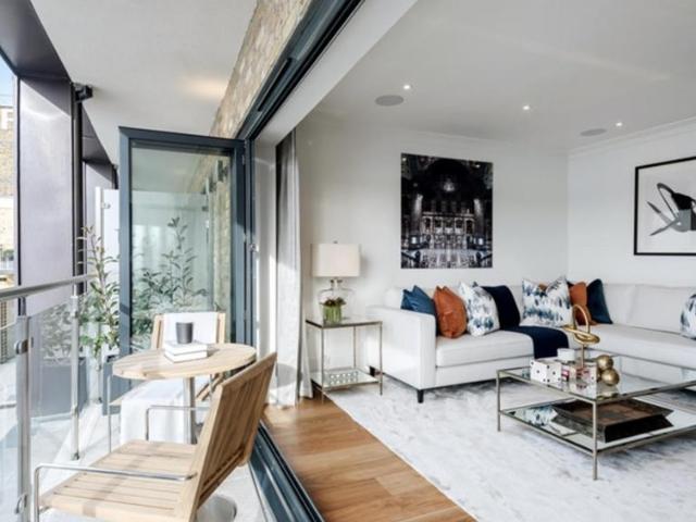 Townhouse for rent in Westminster, Victoria