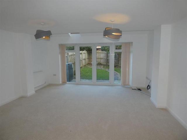 Townhouse for rent in Elloughton-cum-Brough, Brough