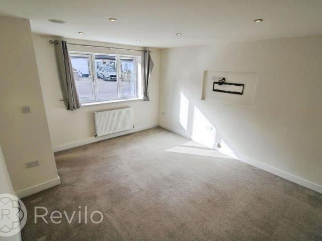Townhouse for rent in Portsmouth, Todmorden