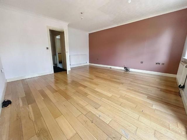 Townhouse for rent in Lakeside, South Yorkshire