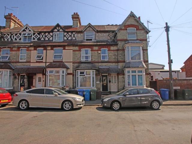 Townhouse for rent in Leisure Village, Kettering