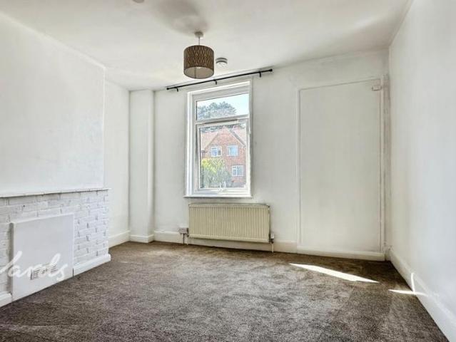 Townhouse for rent in Midway, Kent