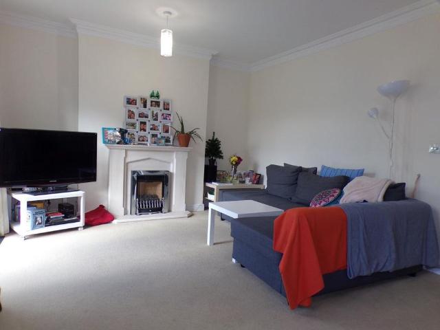 Townhouse for rent in Poulner, New Forest