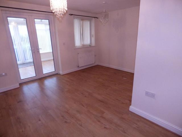 Townhouse for rent in Heath Hayes, Cannock Chase