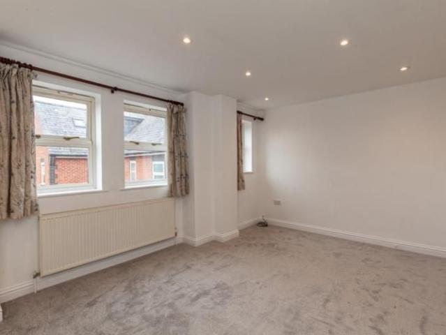 Townhouse for rent in Evershot, Oxfordshire