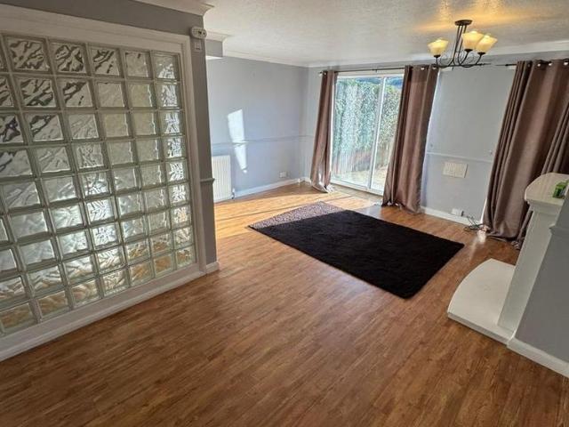 Townhouse for rent in Isle Of Man