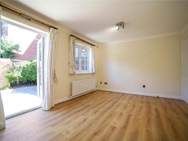 Townhouse for rent in Katesgrove, Reading