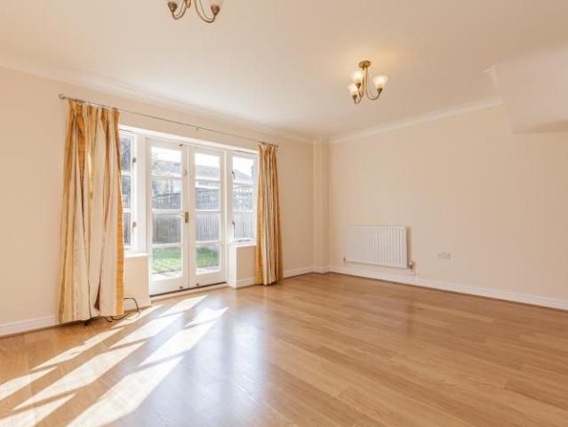 Townhouse for rent in Caldecott, Vale of White Horse