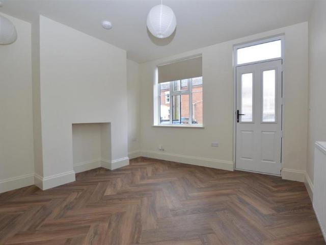 Townhouse for rent in Hickling, Comers