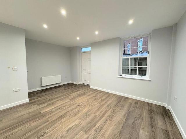 Townhouse for rent in Little Chester, East Midlands