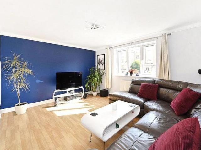 Townhouse for rent in Isle Of Dogs, Greater London
