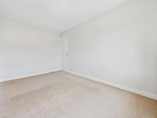 Townhouse for rent in St Augustines, Chesterfield