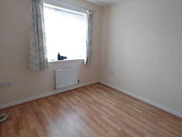 Townhouse for rent in Smith's Wood, Kingshurst