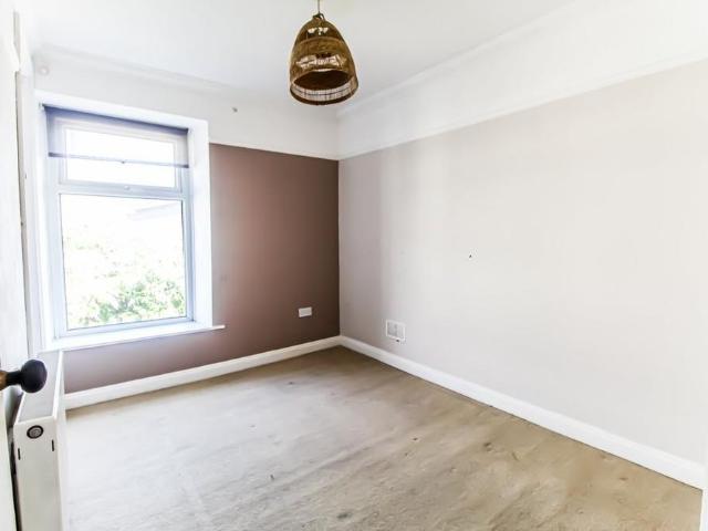 Townhouse for rent in Pontypridd, Wales