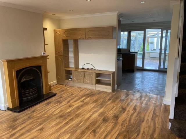 Townhouse for rent in Coley Park, Reading