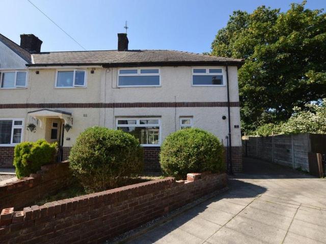 Townhouse for rent in Hindley Green, Wigan