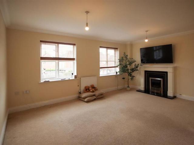Townhouse for rent in Barway, Cambridgeshire