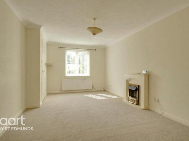 Townhouse for rent in Chedburgh, Isle Of Man