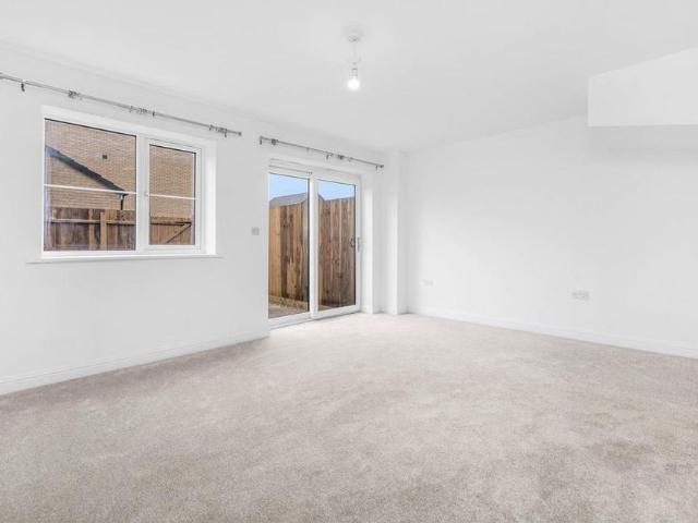 Townhouse for rent in Long Sutton, Gosberton Clough