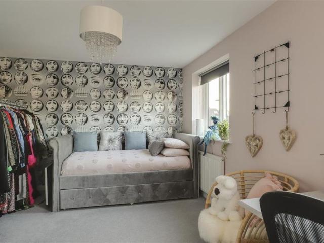 Townhouse for rent in Sherwood, Haddon