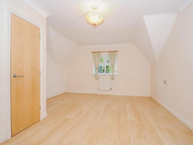 Townhouse for rent in Winkfield