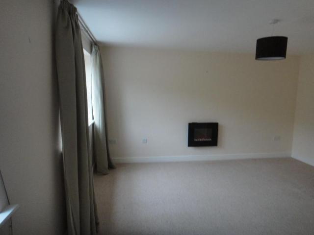 Townhouse for rent in Portsmouth, Calderdale