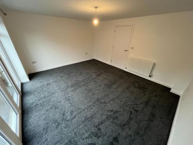 Townhouse for rent in Beamhurst, Staffordshire