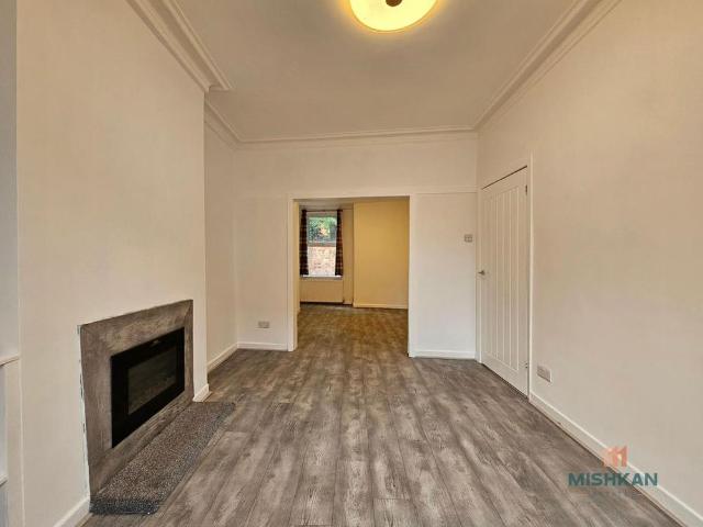 Townhouse for rent in Georgia, Greater Manchester