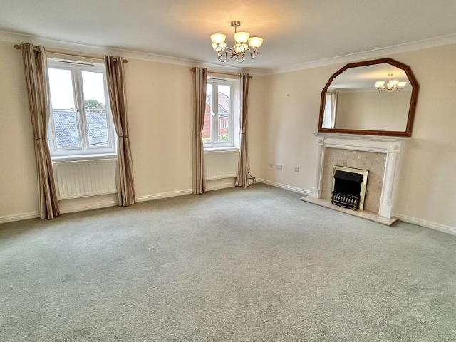 Townhouse for rent in St Leonards, Exeter